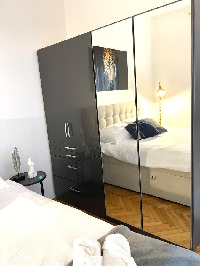 Studio Manu Apartment สปลิท ภายนอก รูปภาพ